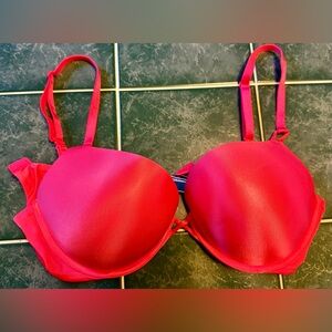 Victoria's Secret Bold pink 36 d bombshell Bra